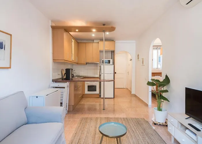 Cozy With Charm And Exquisite Natural Light