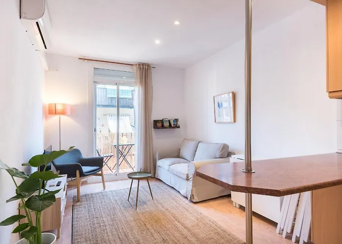 Cozy With Charm And Exquisite Natural Light