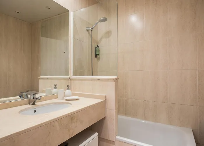 Lejlighed Cozy With Charm And Exquisite Natural Light Barcelona