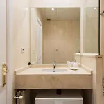 Cozy With Charm And Exquisite Natural Light *